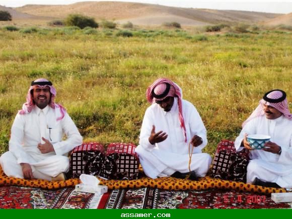الأمير عبدالعزيز والشيخ سعود الدويش والشيخ ضاري بن طواله