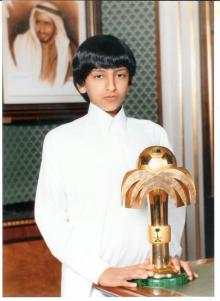 الأمير راشد يسلم مكافأة قدرها نصف مليون ريال للاعبي الهلال بعد تحقيق البطوله